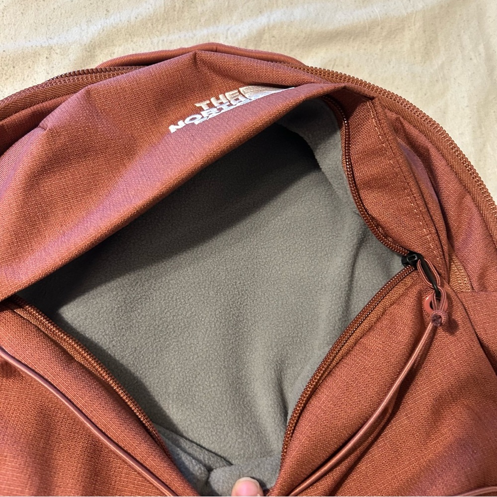 The North Face Borealis Women's Backpack New with Tags - Picture 5 of 10